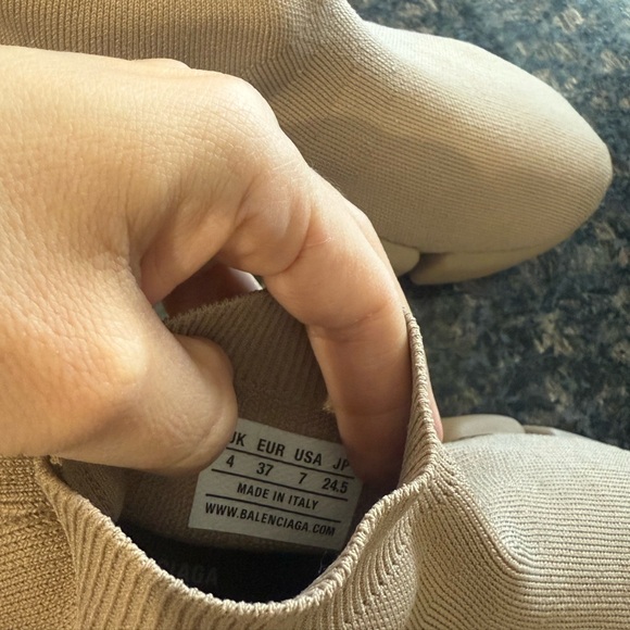 BALENCIAGA WOMEN'S SPEED 2.0 RECYCLED KNIT SOCK SNEAKER IN BEIGE SIZE 7 - Picture 9 of 13